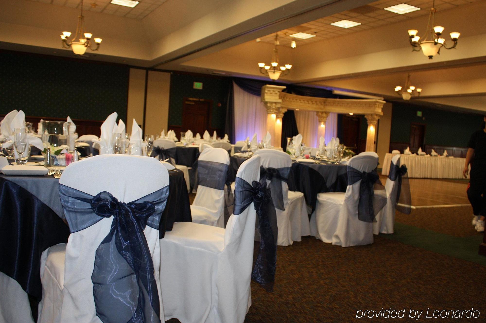 Holiday Inn Selma - Swancourt Экстерьер фото
