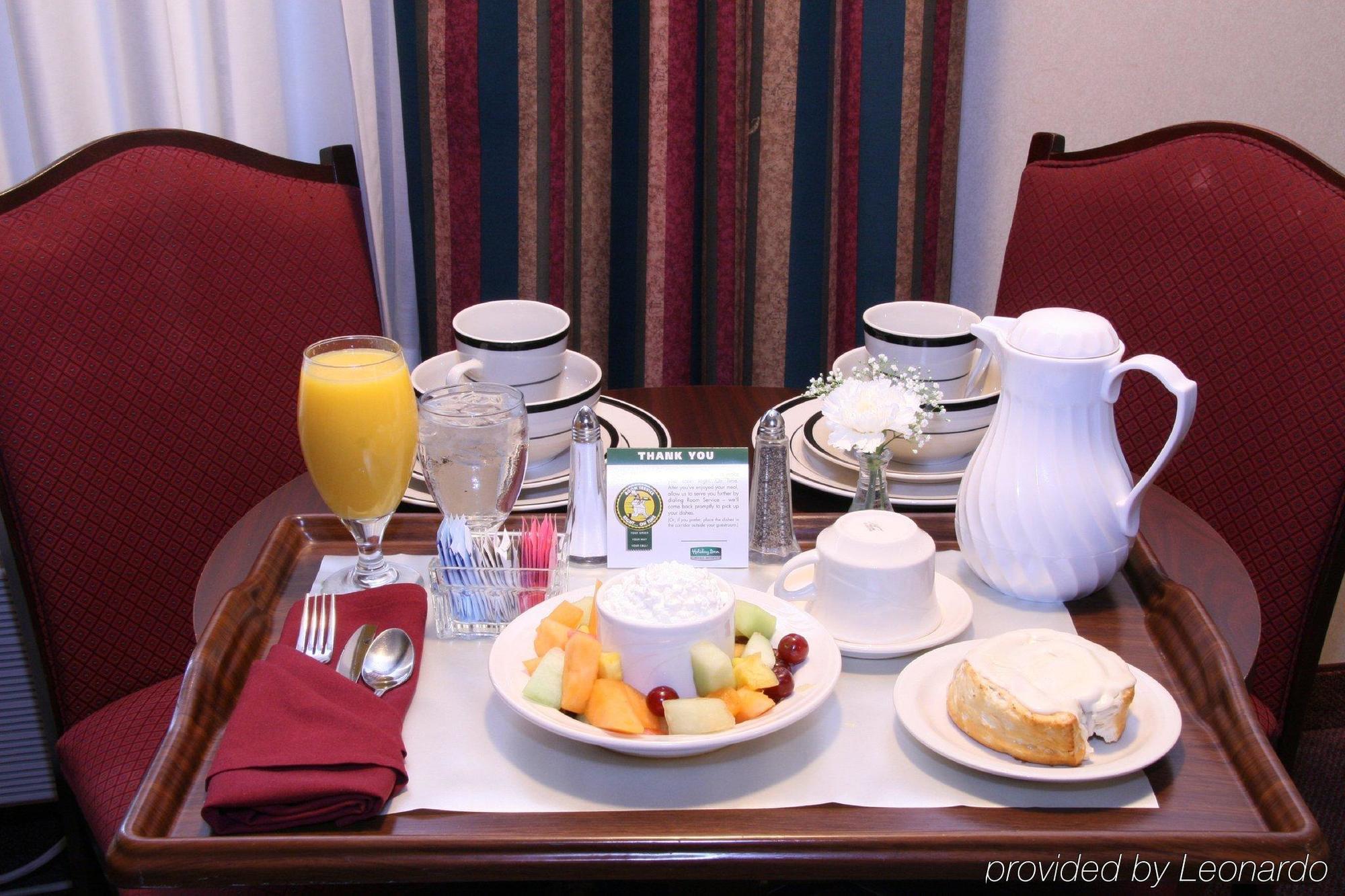 Holiday Inn Selma - Swancourt Экстерьер фото