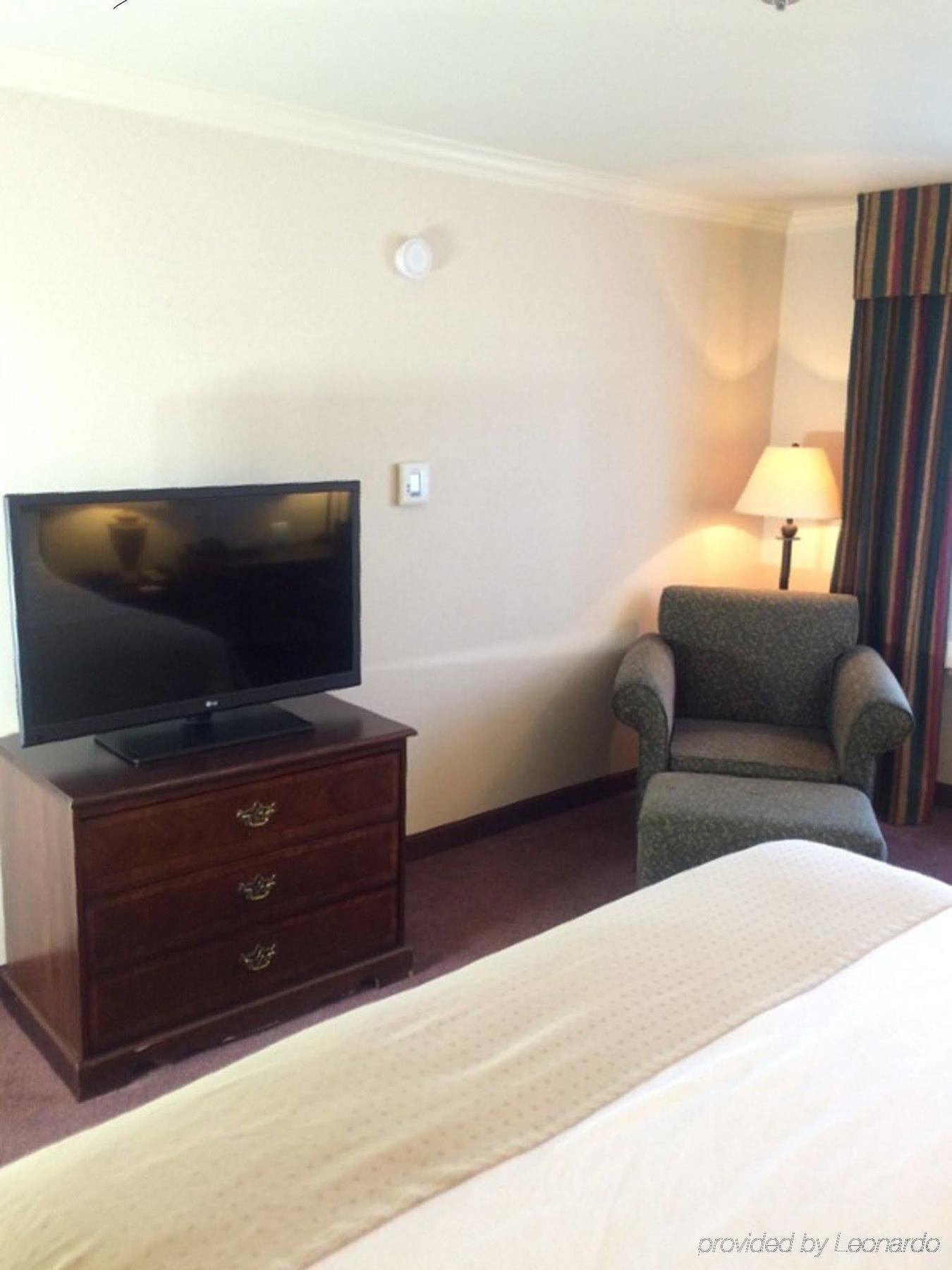 Holiday Inn Selma - Swancourt Экстерьер фото