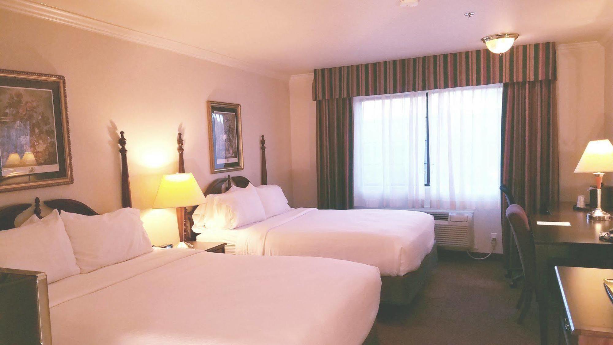 Holiday Inn Selma - Swancourt Экстерьер фото